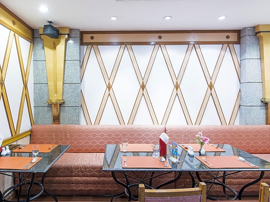 Majestic Suites Hotel