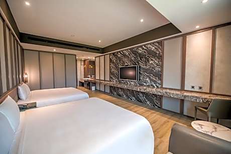 Twin Room with Parking(Check-in after 18:00)