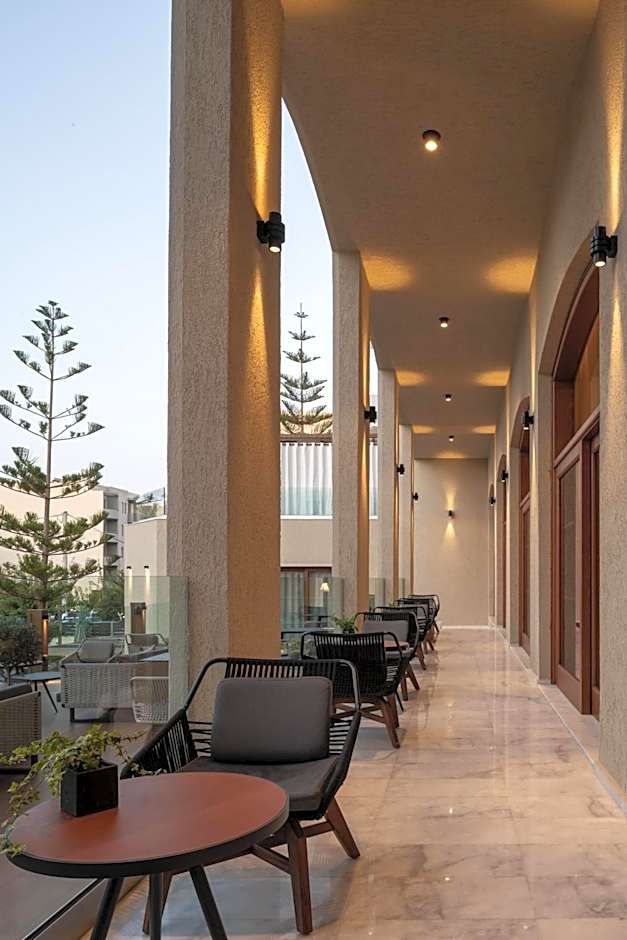 Theartemis Palace