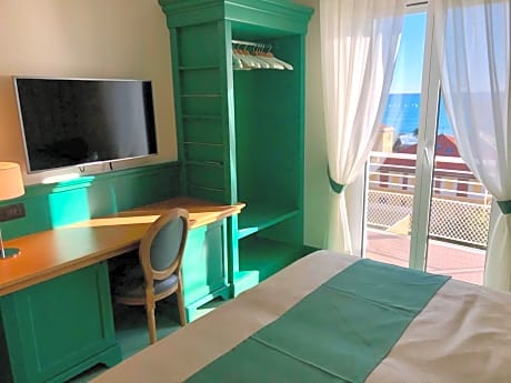 Triple Room with Sea View