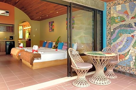 Garden Bungalow with 2 Full Beds (4 Adults)