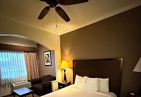 2 Queen Beds Suite Non-Smoking