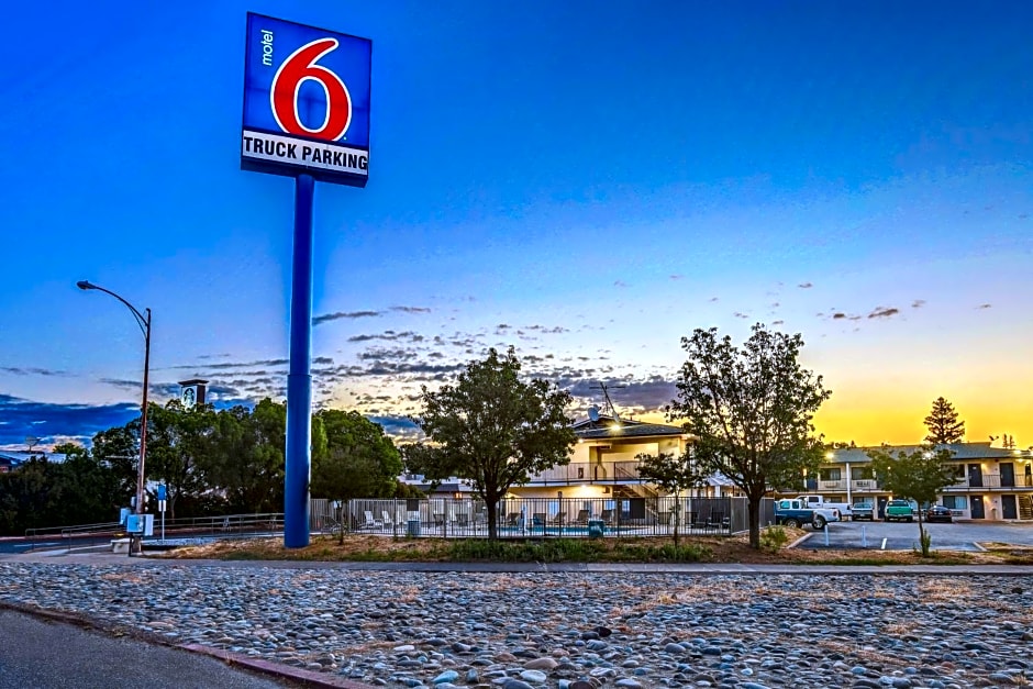 Motel 6-Red Bluff, CA