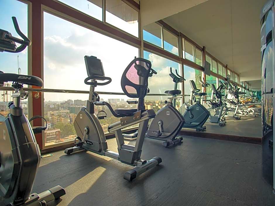 Cloud Hotel & Suites