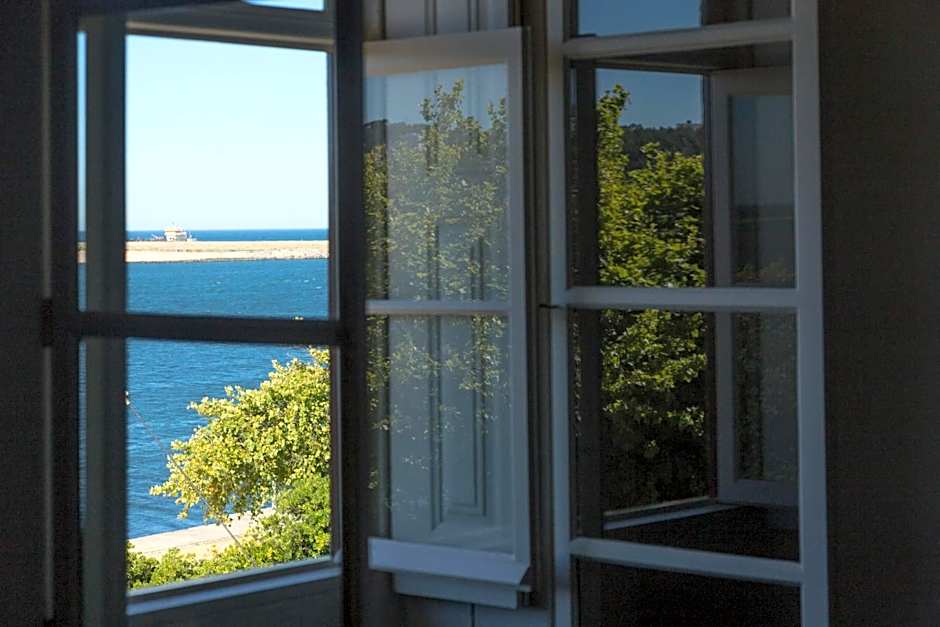 Duas Portas Townhouse