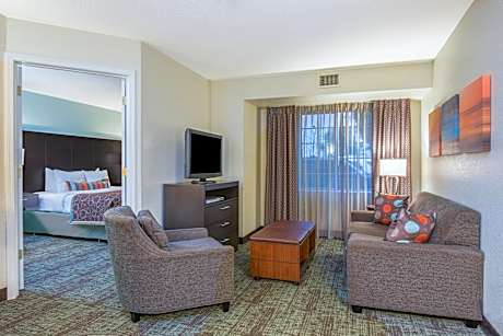 1 King Bed 2 Double Bed 2 Bedroom Suite
