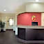 Super 8 by Wyndham Lees Summit