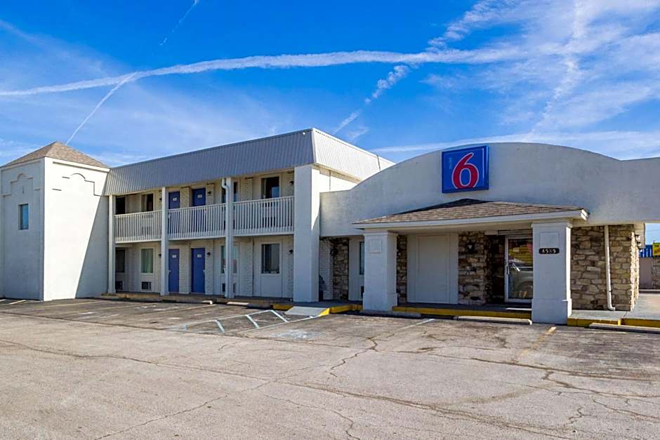 Motel 6 Indianapolis In