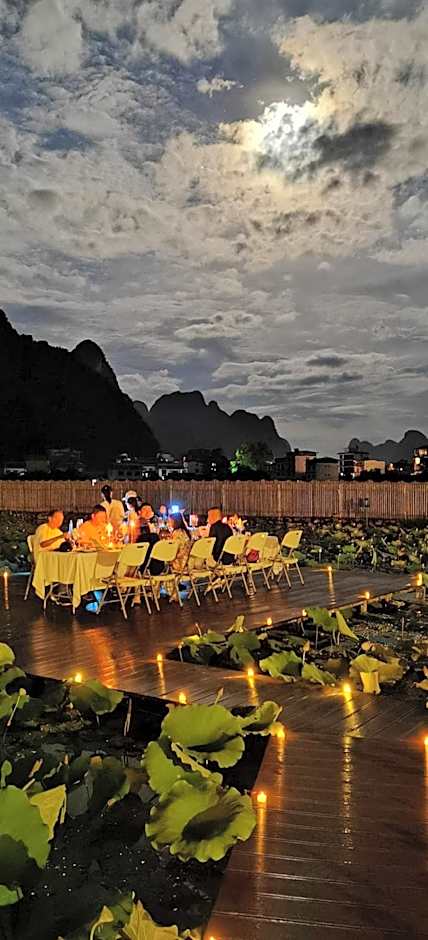 Yangshuo Tea Cozy--one way Free pick up from airport or TS 4 nights