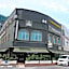 Swing & Pillows - Ayuni Hotel, Bangi Selangor
