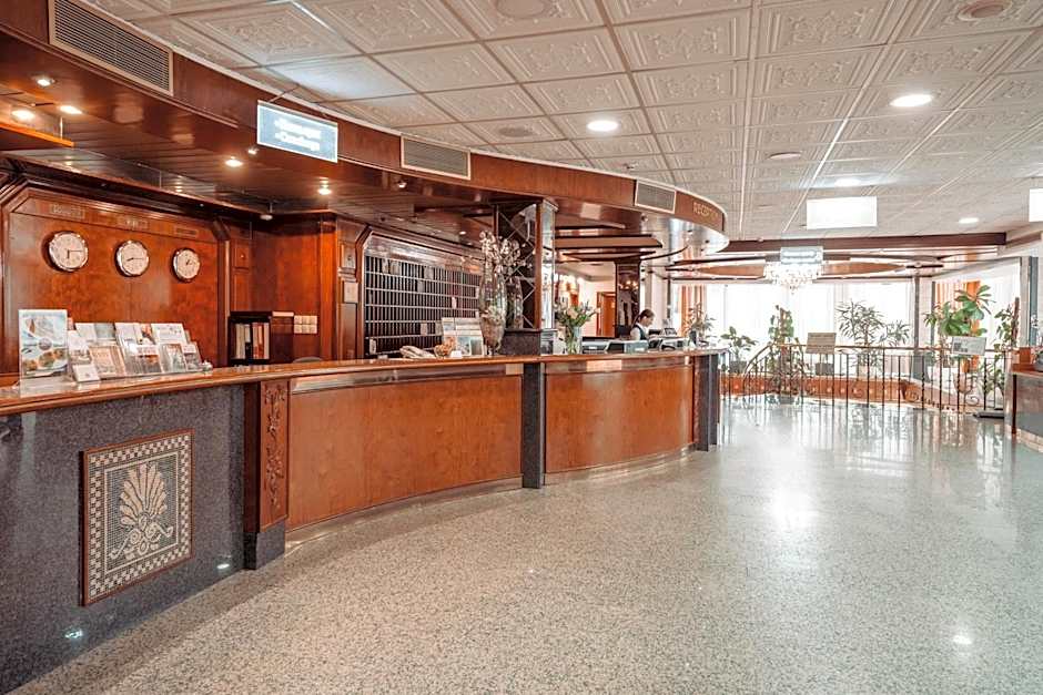 Premier Hotel Rus