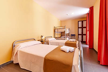 Quadruple Room with External Bathroom