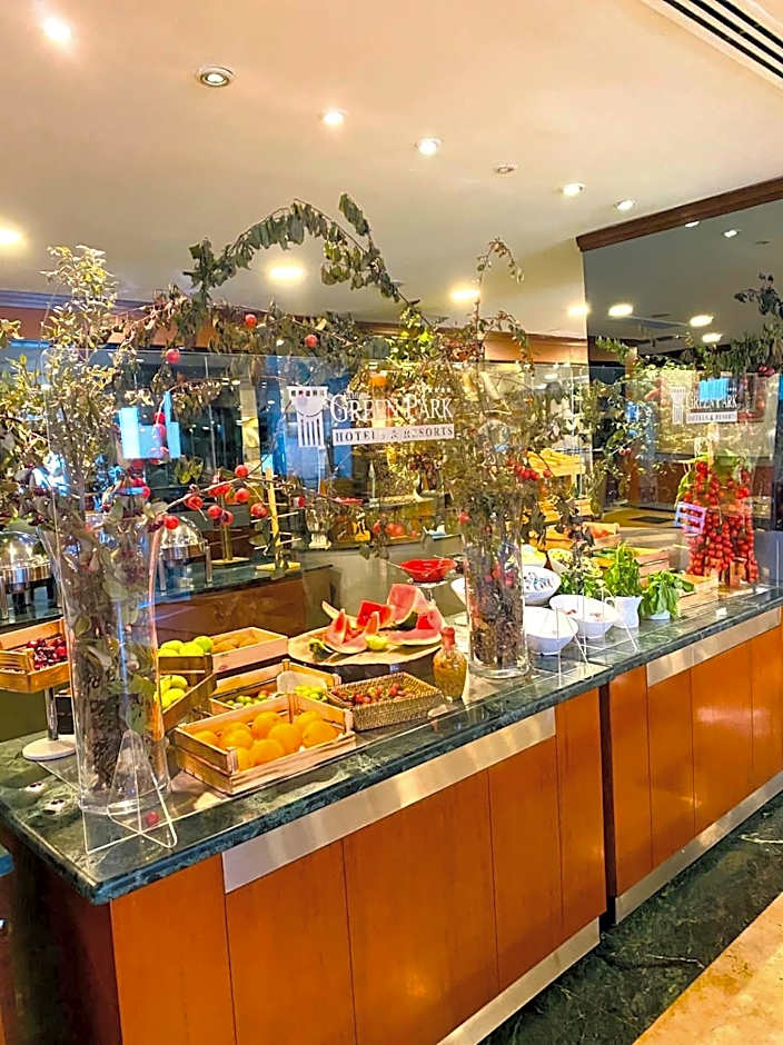 The Green Park Bostanci