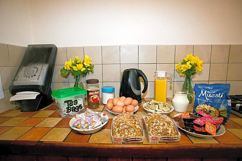 Aille River Tourist Hostel and Campsite Doolin