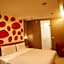 LOVE HOTEL