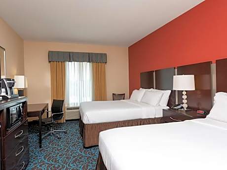 2 Queen Suite Comm Mobil Access Tub