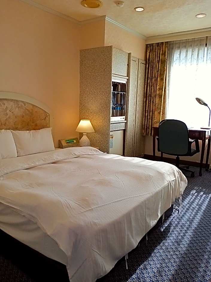 Chungli Business Hotel