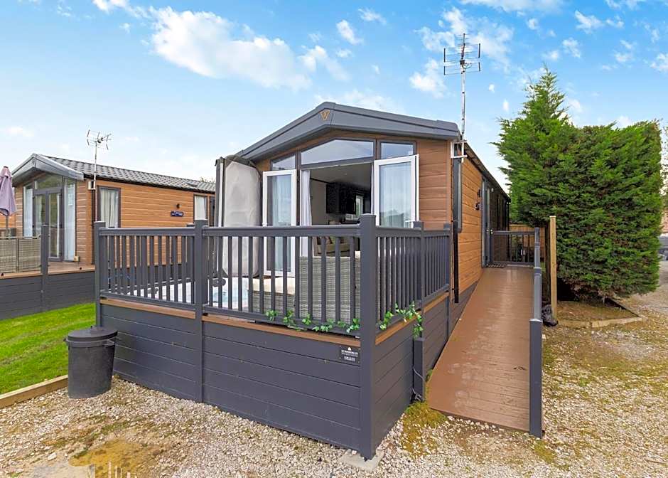 Ladera Retreat Lodges