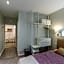 Art & Comfort Rooms
