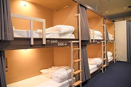 Semi-Private Bunk Bed in 6-Bed Room