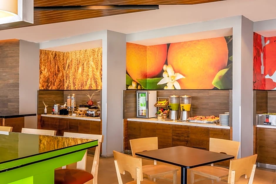 Fairfield Inn & Suites by Marriott Mexico City Vallejo
