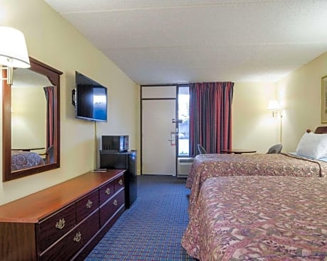 2 Double Beds Smoking