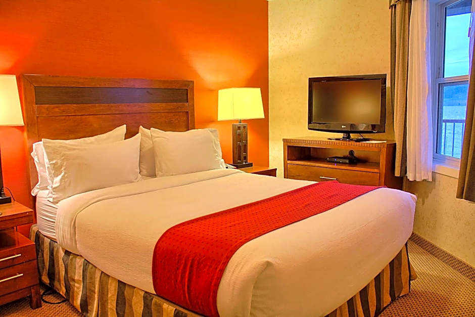 Holiday Inn Hotel & Suites Osoyoos By IHG