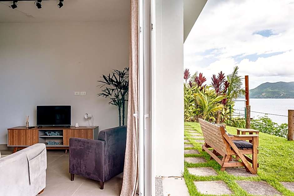 Casa na costeira com vista para o mar