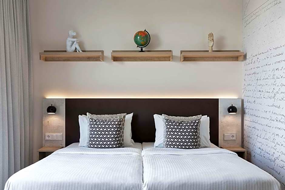 Stellaris Apartment Hotel