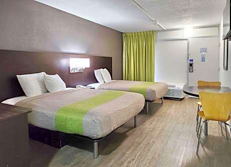 Quadruple Room - Non-Smoking