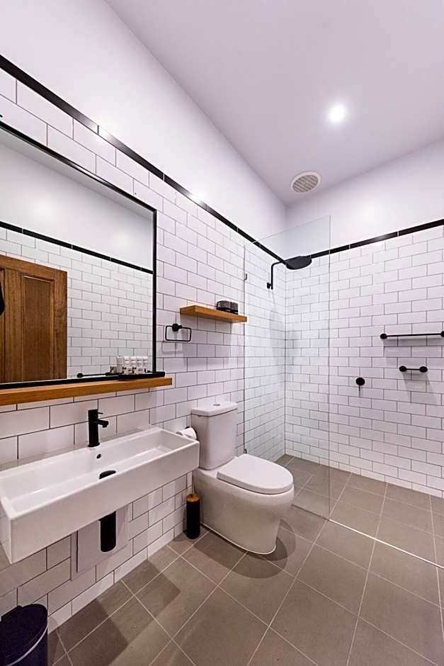 East Brunswick Hotel