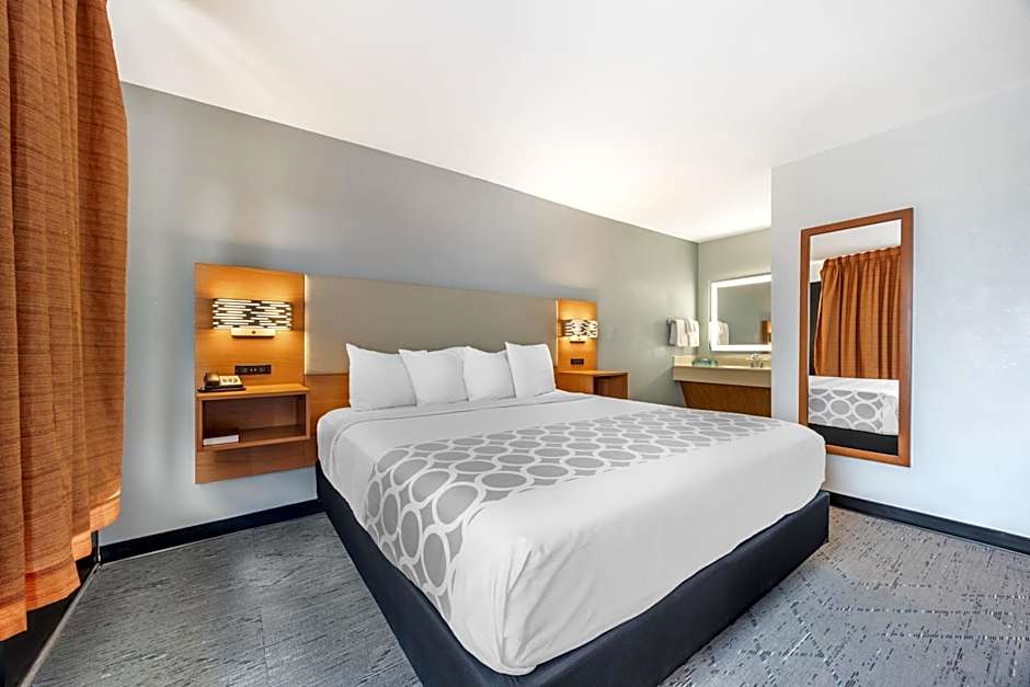 Suburban Studios Branson On The Strip
