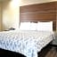 Travelodge by Wyndham Long Beach Convention Center