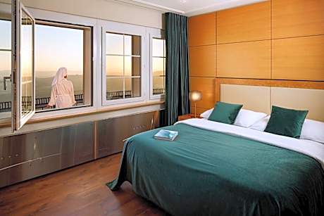 Residence Suite with View over the Valley