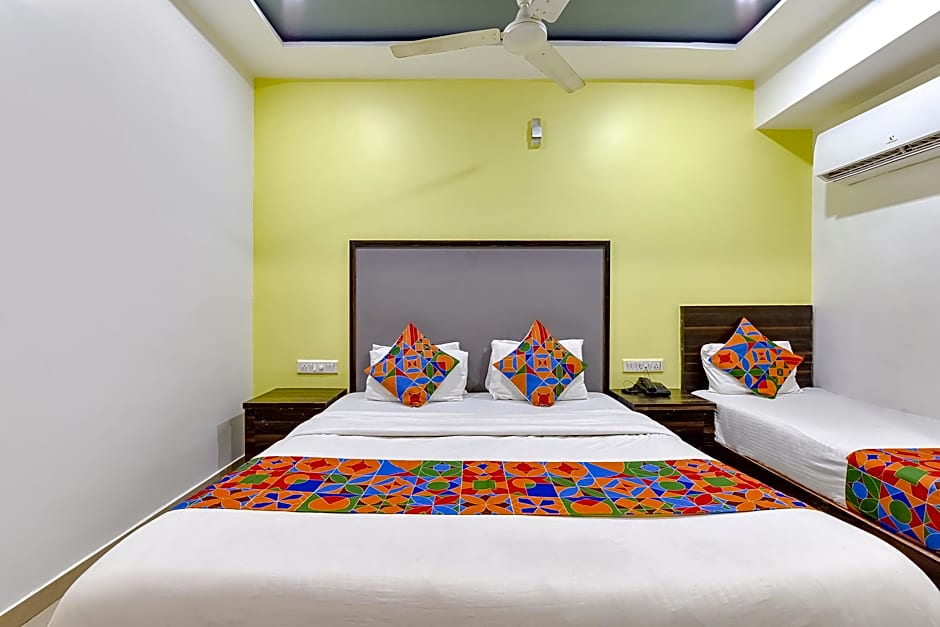 Hotel Gold Leaf,Ahmedabad