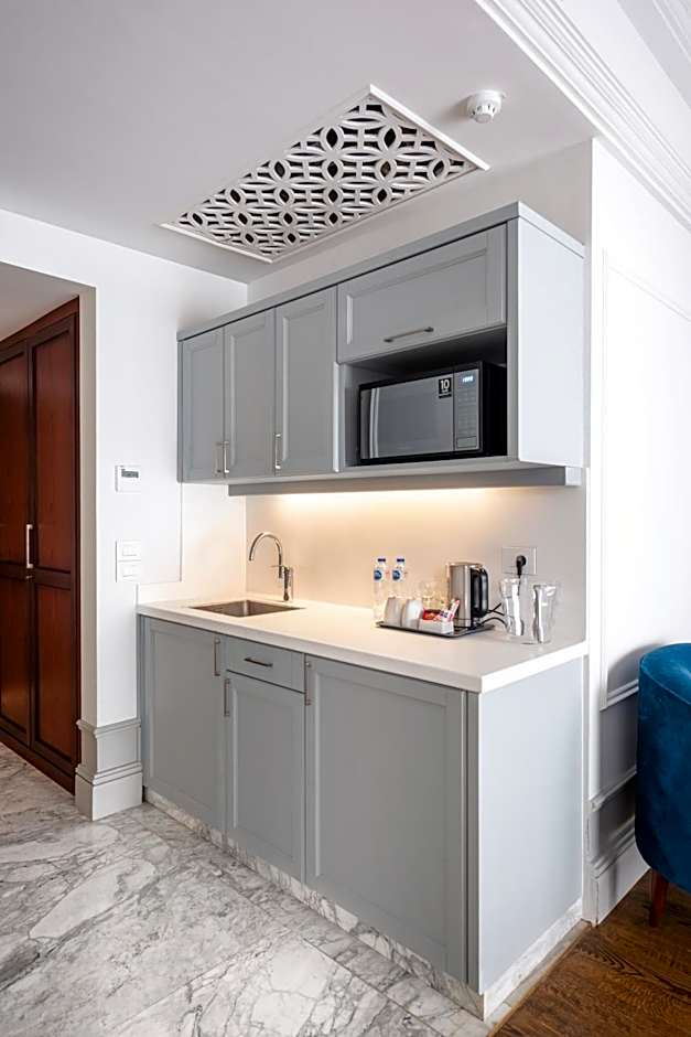 Maran Residence
