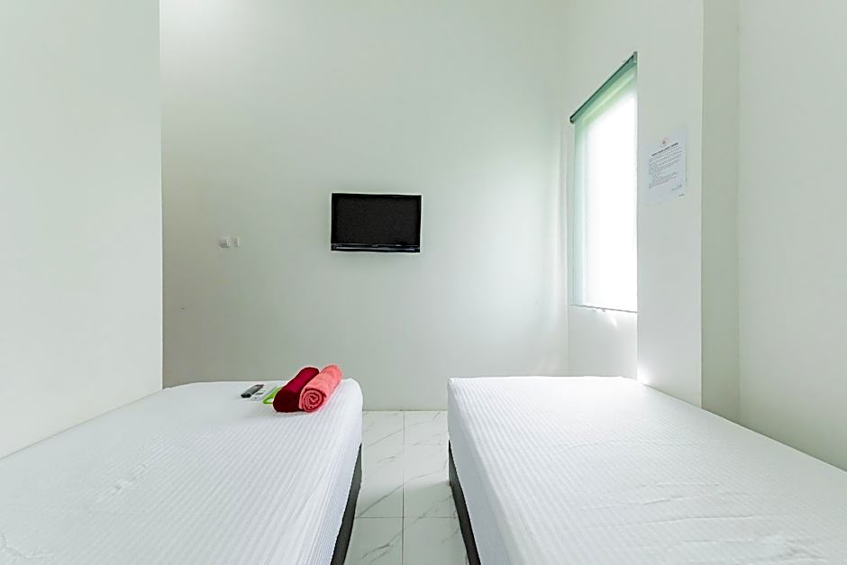 Urbanview Hotel La De Grizz Syariah Sampit by RedDoorz