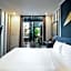 Le House Boutique Hotel - 100m to the beach