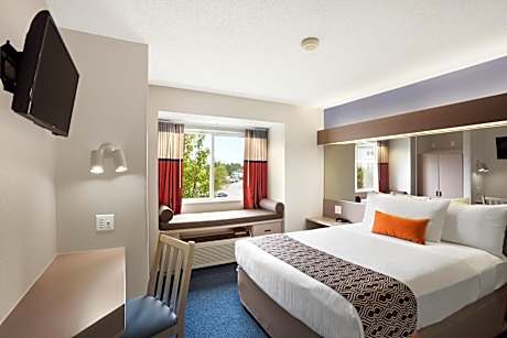 Queen Room- Disability Access - Walk-in Shower