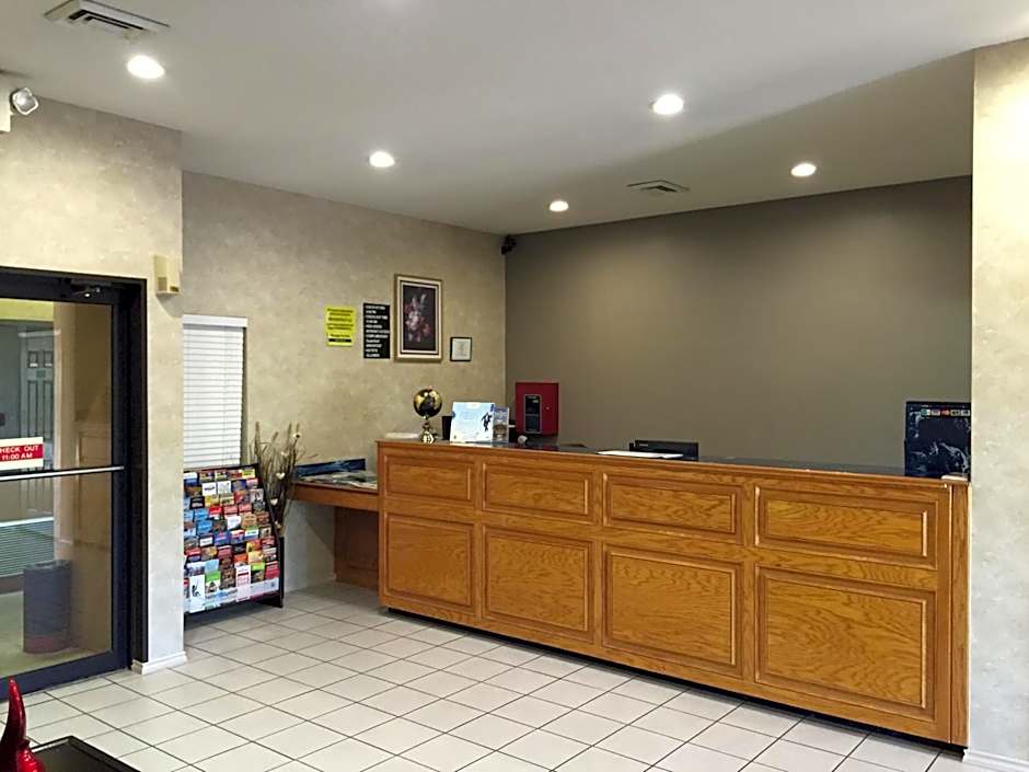 Super 8 by Wyndham Bastrop TX