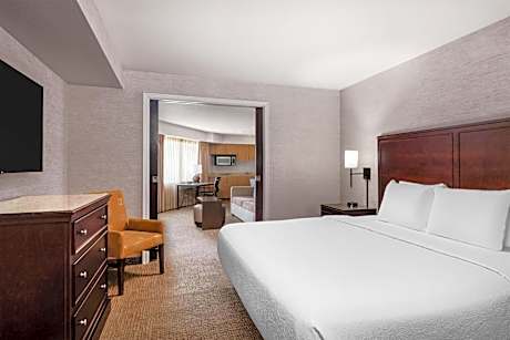 King Suite with Kitchen - Non-Smoking