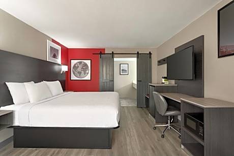 King Room - Upper Floor/Non-Smoking