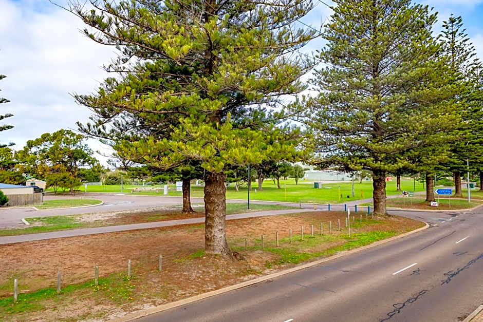 Esperance Foreshore Apartments