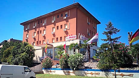 Hotel Parigi