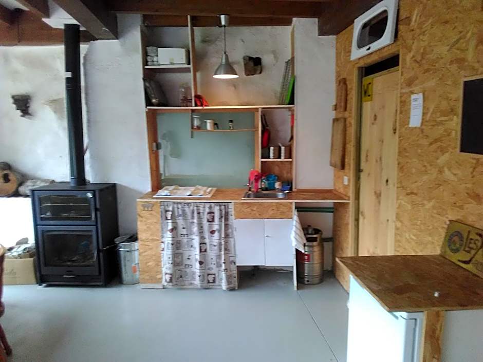 Albergue Les Xendes. Parque de Redes
