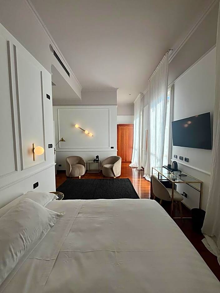 Photo 1 of 6 of Junior Suite