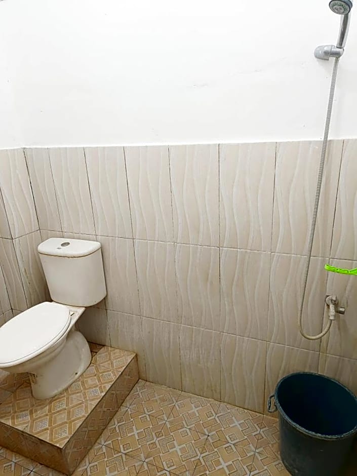 Penginapan Kurnia Sluke