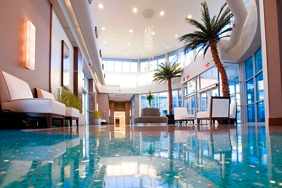 Oasis Hotel & Conv. Center, Ascend Hotel Collection