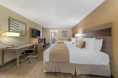 Queen Room with Two Queen Beds - Non-Smoking