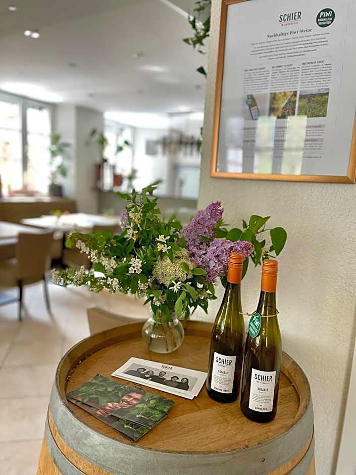 Gästehaus Weingut Schier im Zehnthof